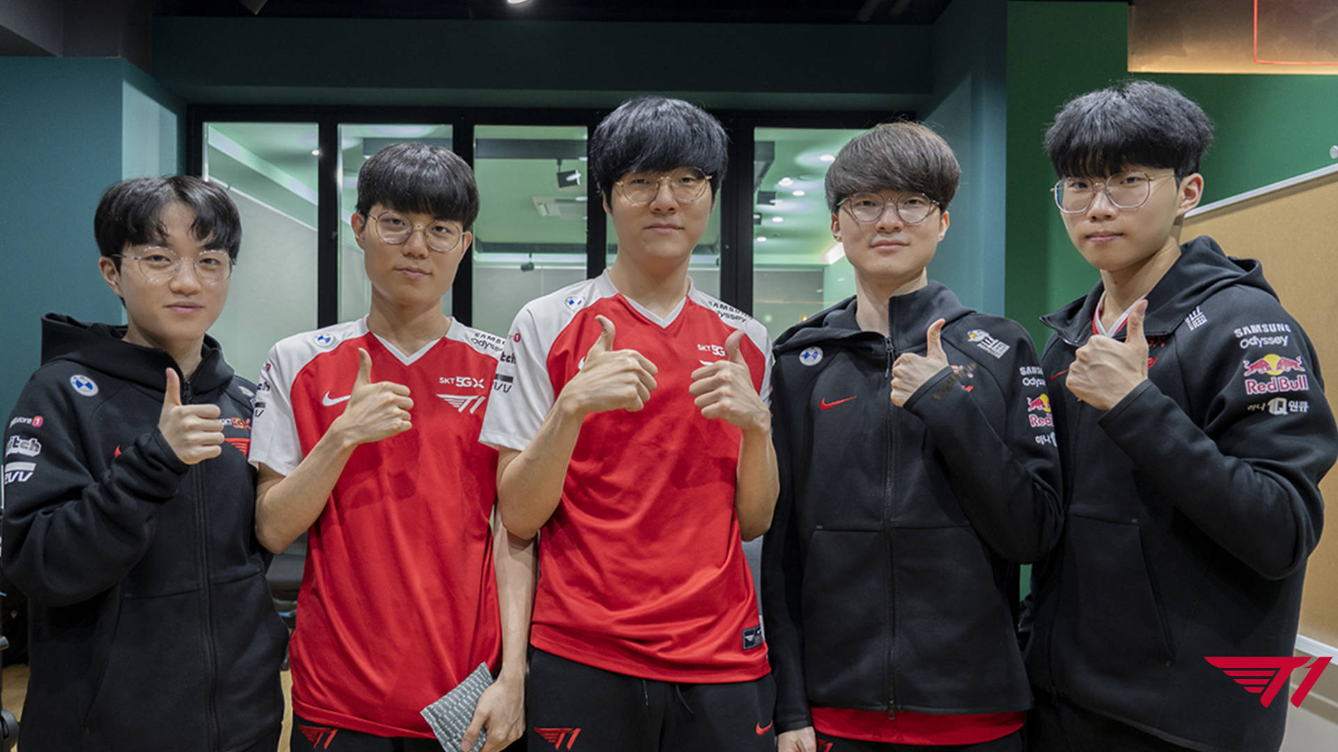 FLY绝杀FPX,BDD完成史诗逆转焦点之战全球总决赛,引爆全场热议 FLY绝杀FPX,BDD完成史诗逆转焦点之战全球总决赛,引爆全场热议