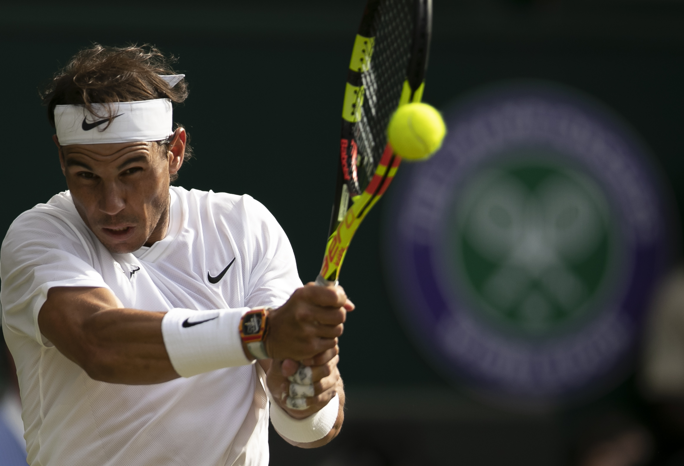 意大利网球队鏖战日本网球队，费德勒制霸全场